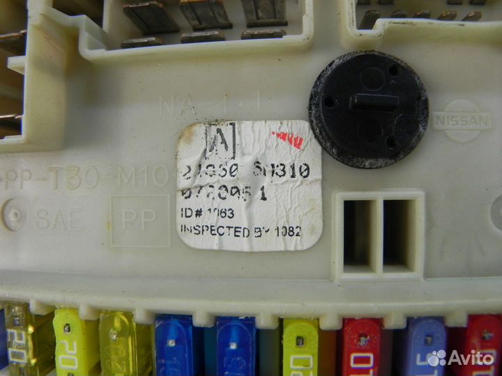 Nissan Almera N16 Блок предохранителей салонный