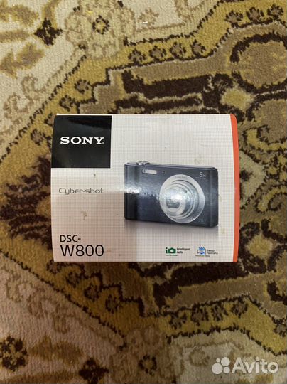 Компактный фотоаппарат