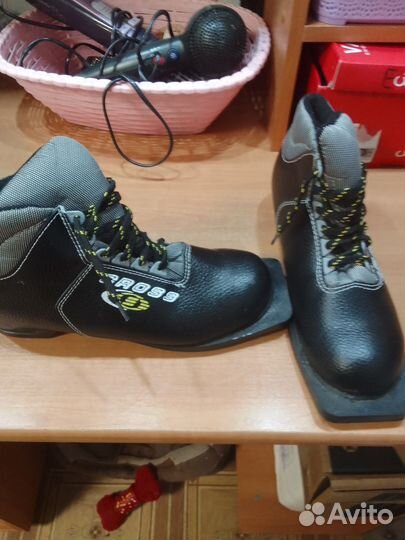 Лыжные ботинки