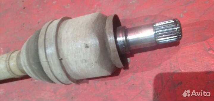 Привод правый Ваз 2114 2109 2113 2115 с дефектом