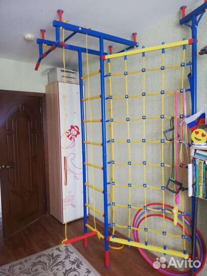 Детская спортивная стенка
