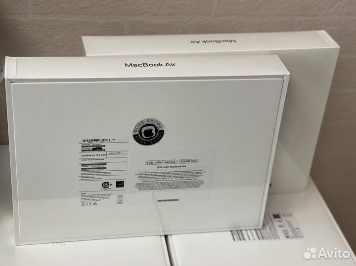 MacBook Air M2 8CPU 8GPU 8/256 Midnight