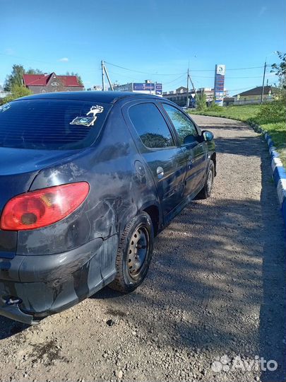 Peugeot 206 1.4 МТ, 2007, битый, 259 304 км