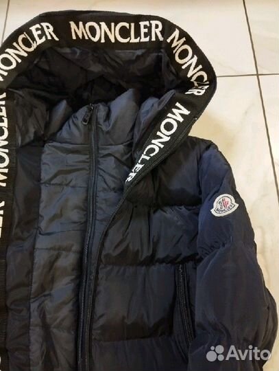 Пуховик Moncler