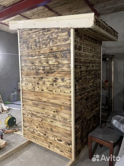 Готовое строение и срубы