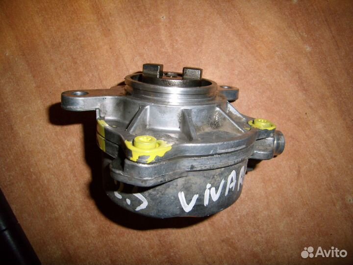 Опель виваро 2.5 TD насос вакумный тормозов
