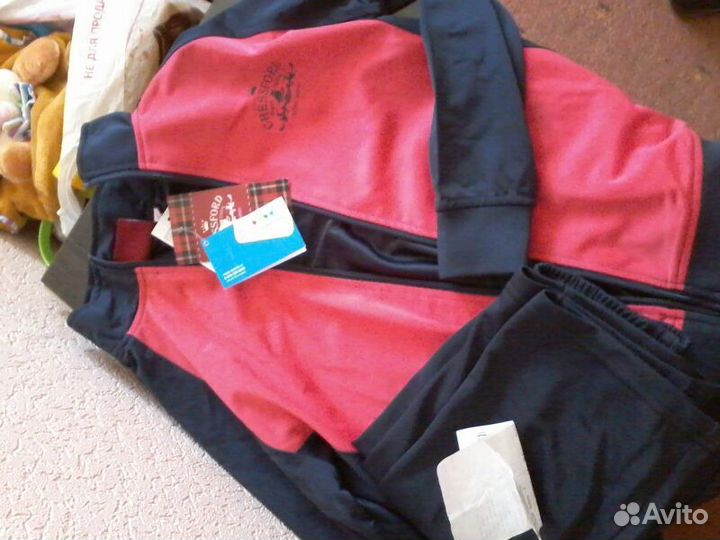 Новый спортивный костюм на 146 см chessford