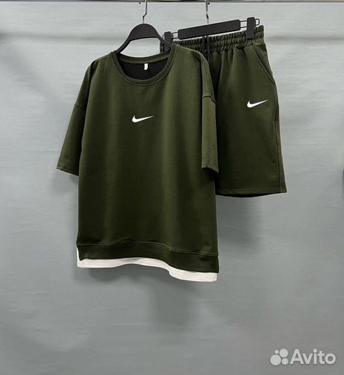 Костюм с белым кантом Nike