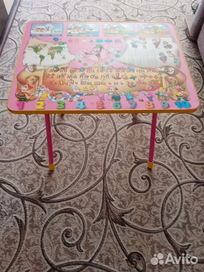 Детский столик