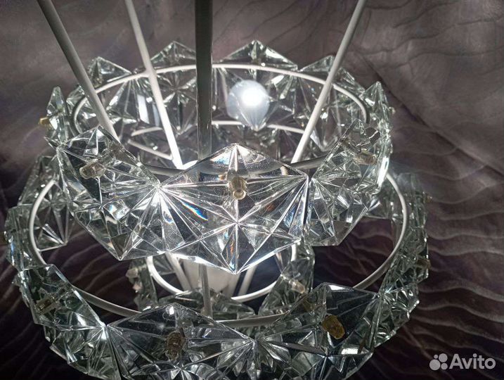 Экстравагантный настольный хрустальный светильник