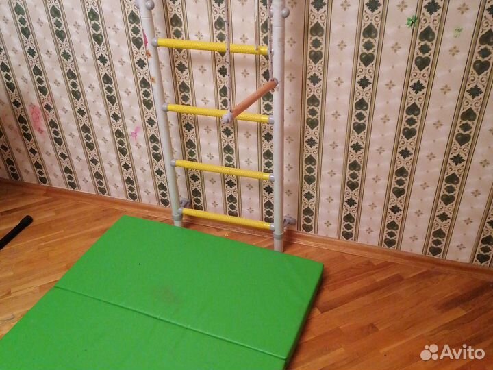 Шведская стенка с турником