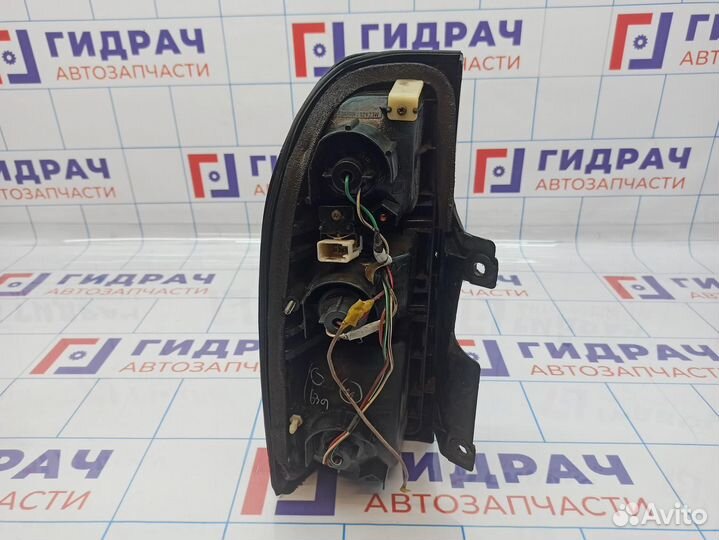 Фонарь задний правый Toyota Land Cruiser Prado (90