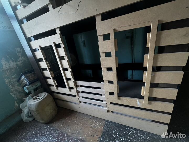 Двухъярусная кровать домик