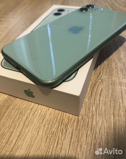 iPhone 11, 64 ГБ