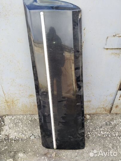Молдинг передней правой двери Митсубиси Паджеро 4