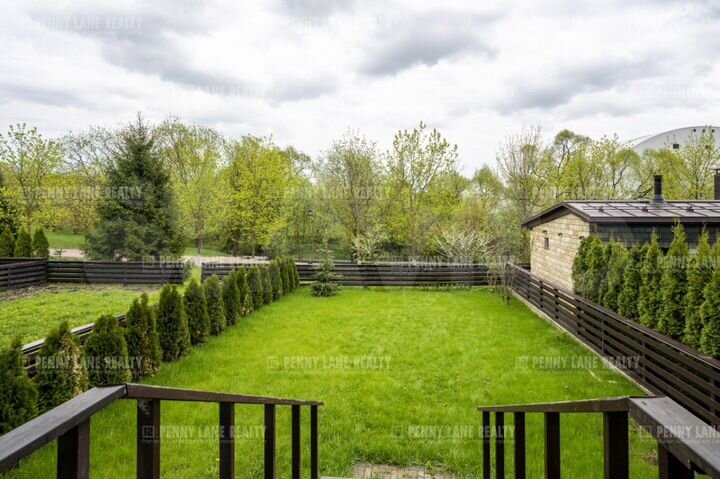 Таунхаус 280 м² на участке 5 сот.