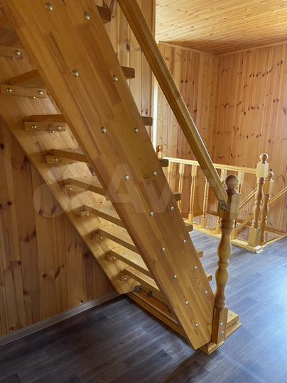 Коттедж 175 м² на участке 10 сот.