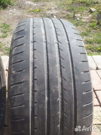 Goodyear EfficientGrip 215/55 R16