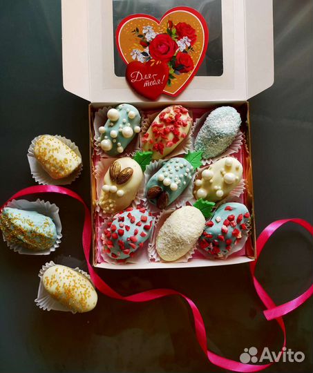 Королевские финики в шоколаде. Бананы в шоколаде