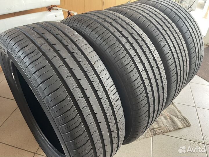 Continental ContiPremiumContact 5 215/55 R17 94W
