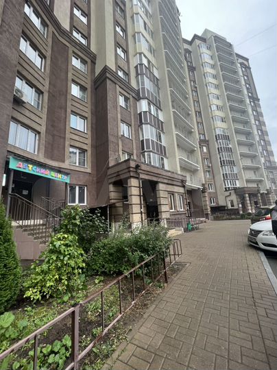 2-к. квартира, 58 м², 4/15 эт.