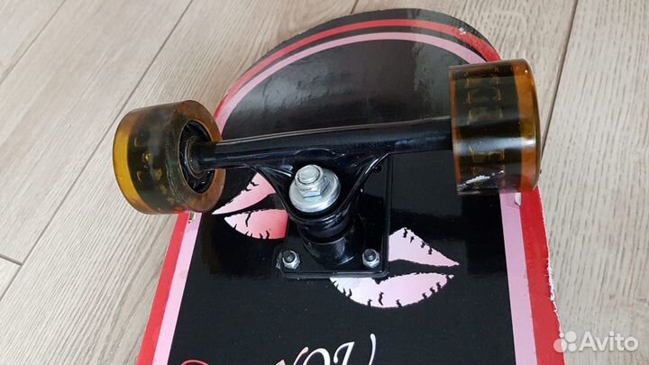 Скейтборд большой светящиеся колеса. Фанера