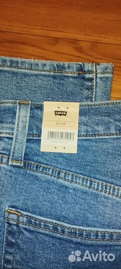 Джинсы Levi's High Waisted Mom Jean