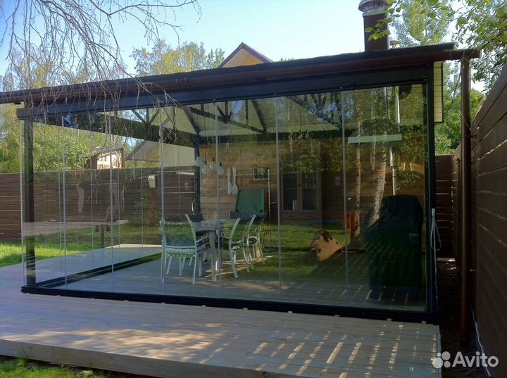 Безрамное остекление веранд, беседок и террас