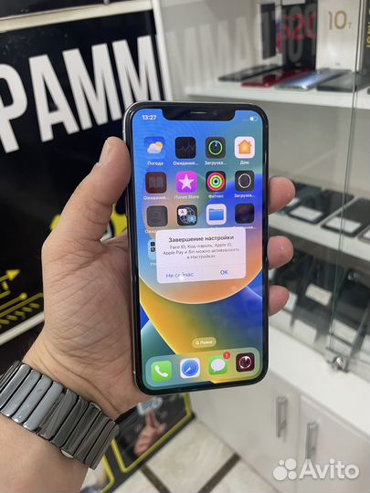 iPhone X, 64 ГБ