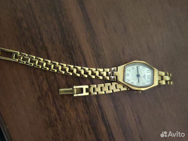 Часы наручные женские СССР Луч