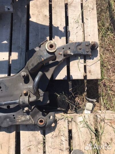 Балка подвески (подрамник) передняя Ford Focus 3