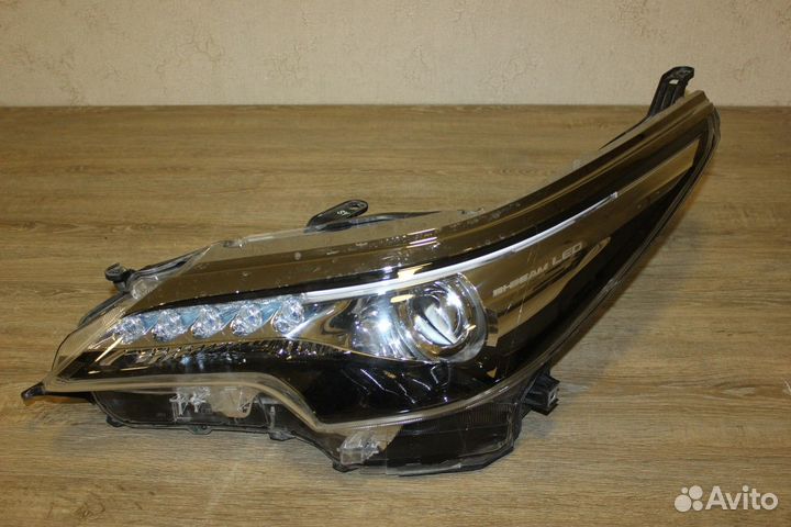 Фара левая Fortuner 2015- LED