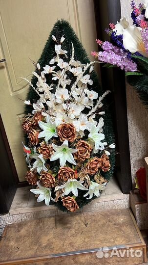 Ритуальные венки и корзины