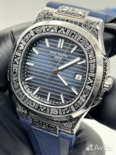 Часы Patek Philippe Nautilus 40mm Engraved