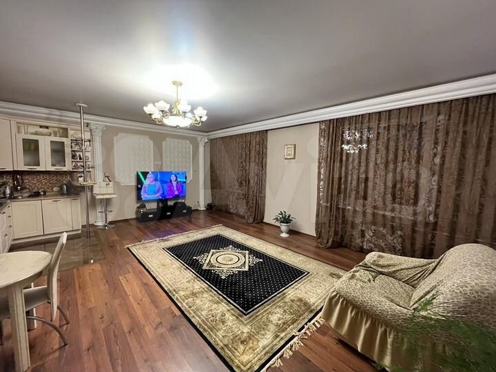 3-к. квартира, 104 м², 4/4 эт.