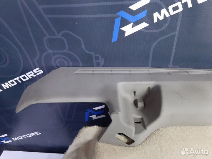 Обшивка багажника правая Audi A6 C6 AUK 2005