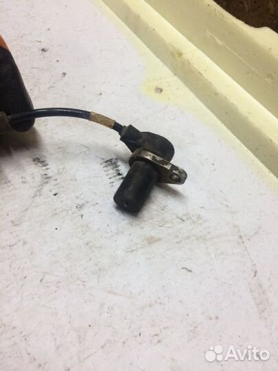 Датчик abs задний правый Hyundai Santafe 2004