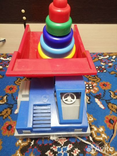 Игрушка грузовик