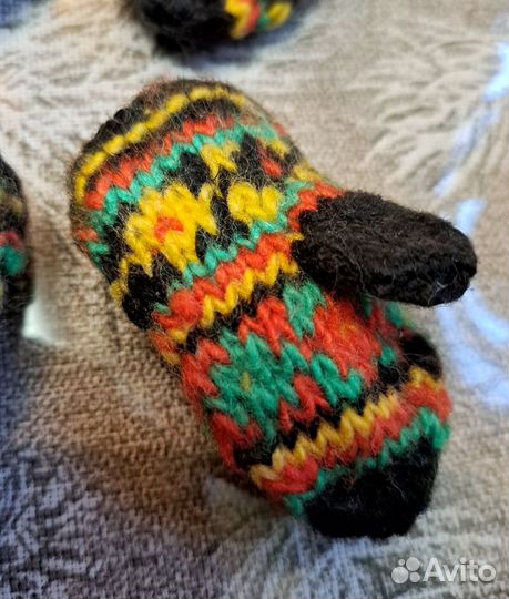 Варежки и носочки сувенирные