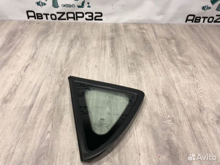 Форточка задняя левая Kia Ceed ED G4FA 2011