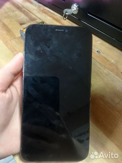iPhone, 8 ГБ
