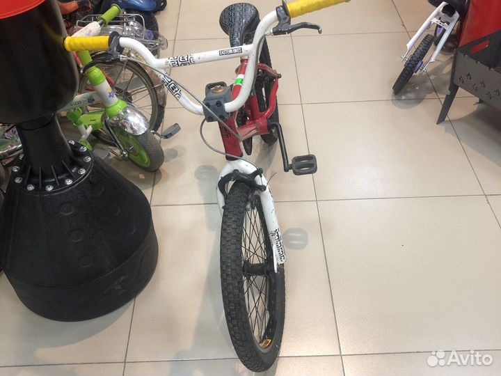 Трюковой велосипед BMX