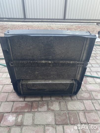 Радиатор охлаждения на bmw х5 е70