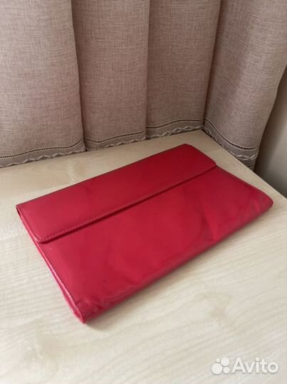 Папка на магните