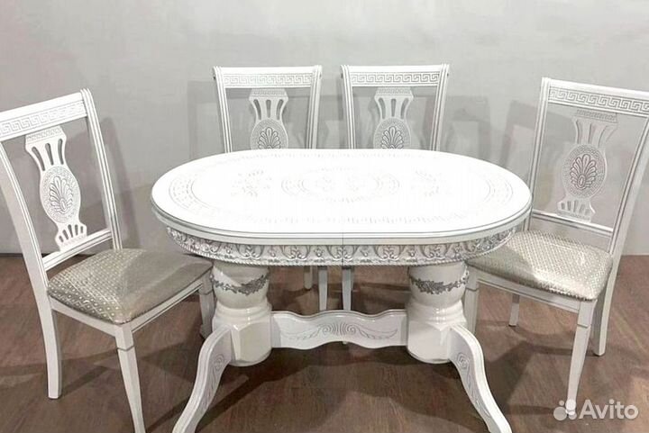 Столы и стулья