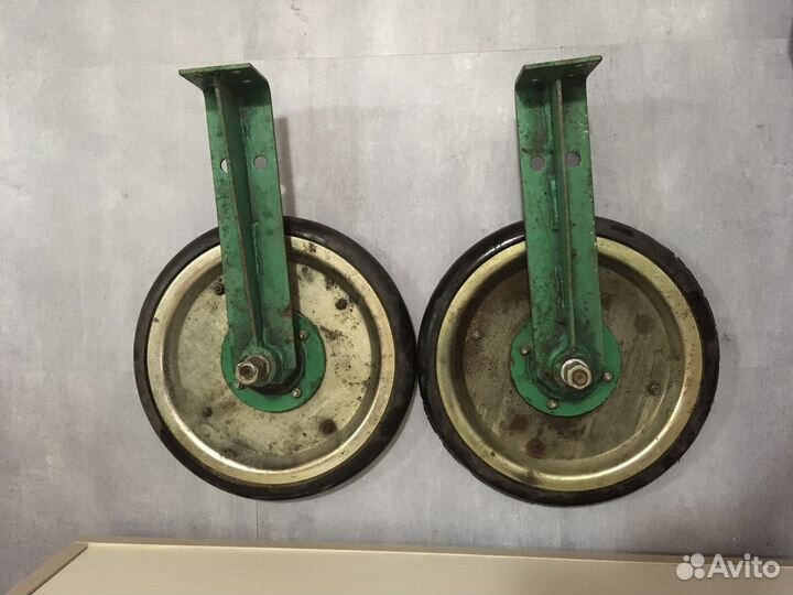 Колеса на садовую тачку