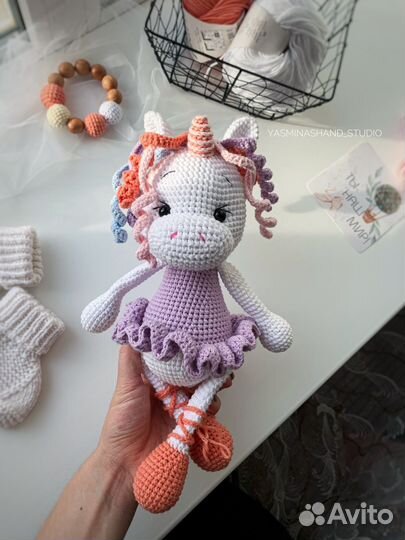 Вязаная игрушка Единорог