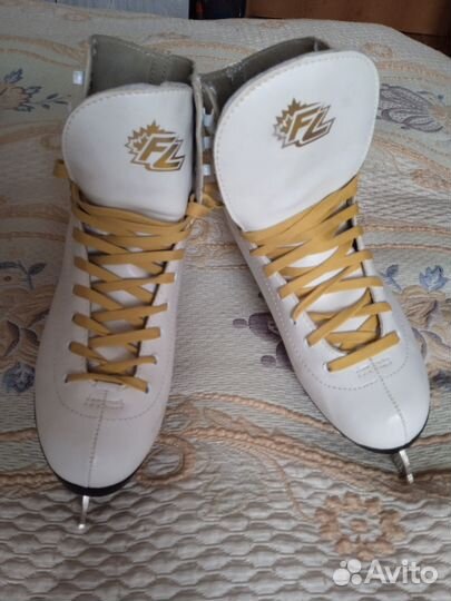 Коньки фигурные женские 39 раз