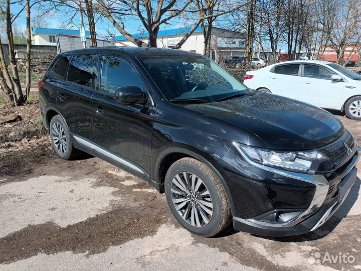 Mitsubishi Outlander 2.4 CVT, 2019, 96 000 км