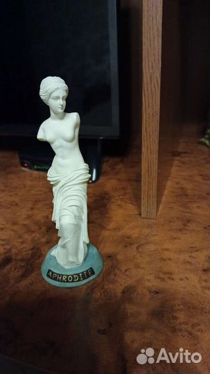 Статуэтка афродита